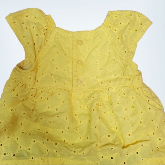 Carter’s lemon eyelet romper - Picture 4 of 7